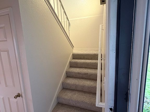 5th image of 1006 11th Ave NW #1006