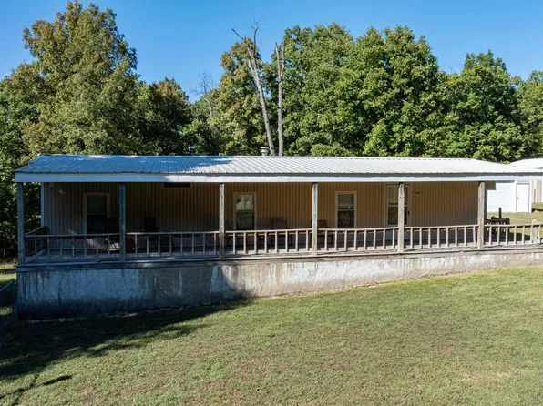 222 W Cc Rd, Hardy, AR 72542