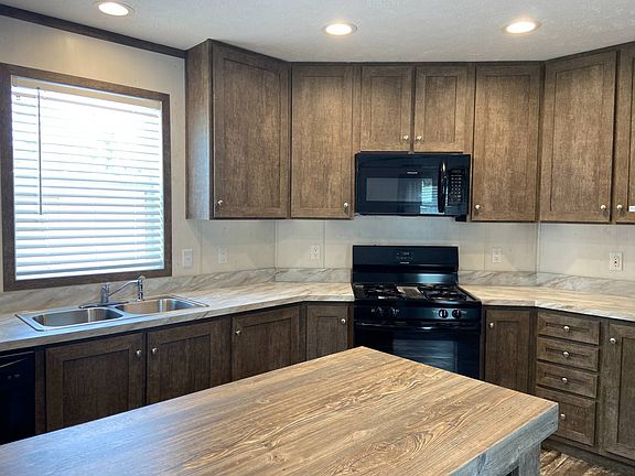 3rd image of 3461 Ward Dr #26