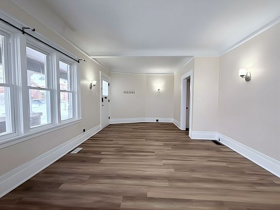2nd image of 47 Superior St #2