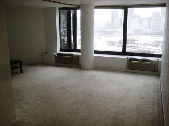 3rd image of 155 N Harbor Dr APT 914