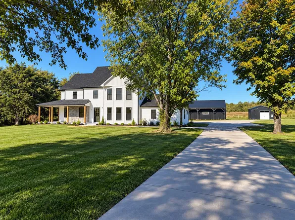 439 Main St, Salvisa, KY 40372