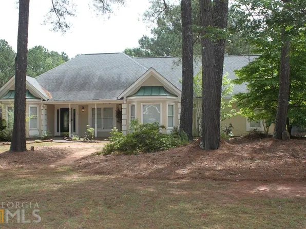 154 Hampton Shores Dr, Hampton, GA 30228
