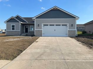 2505 N 8th Ave E, Newton, IA 50208