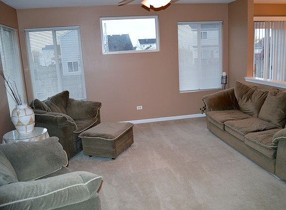 5th image of 3020 Bloomfield Dr