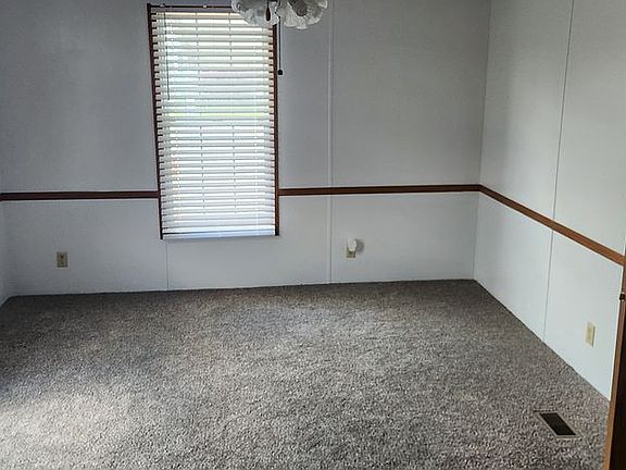 5th image of 105 Eagle Cir