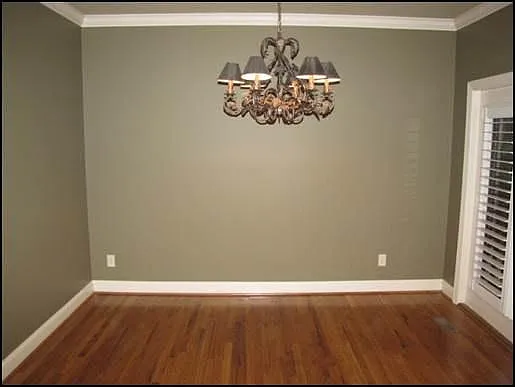 515 Bristol Ln — Photo 5