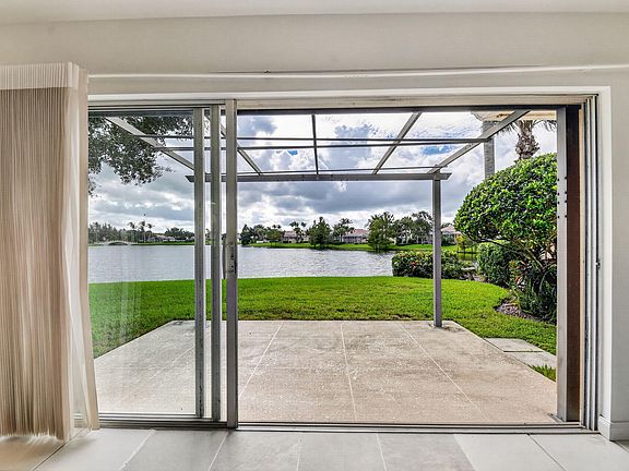 4th image of 8270 Eleuthera Ln