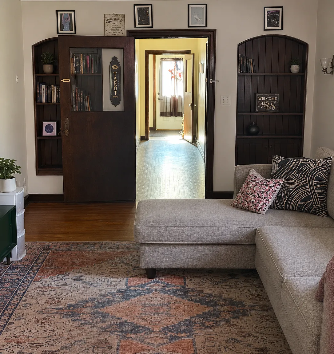 4 bed, 1.5 bath, 2200 sqft, $2,000 — Photo 1