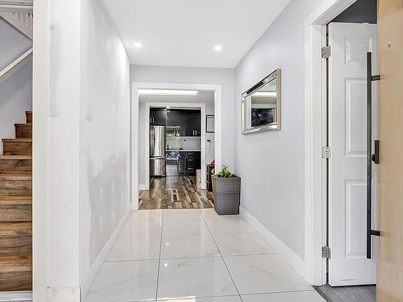 3rd image of 2952 Sidoni Pl