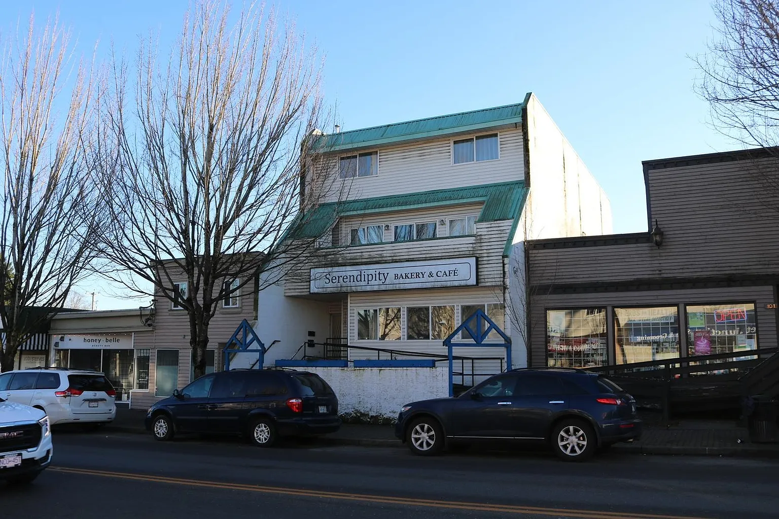 27262 Fraser Hwy #202 photo 1