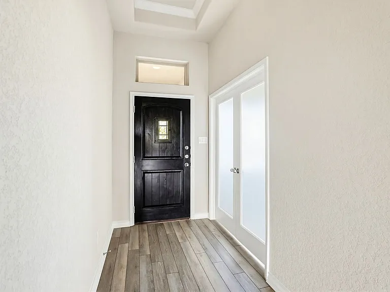307 James Bonham Way — Photo 4