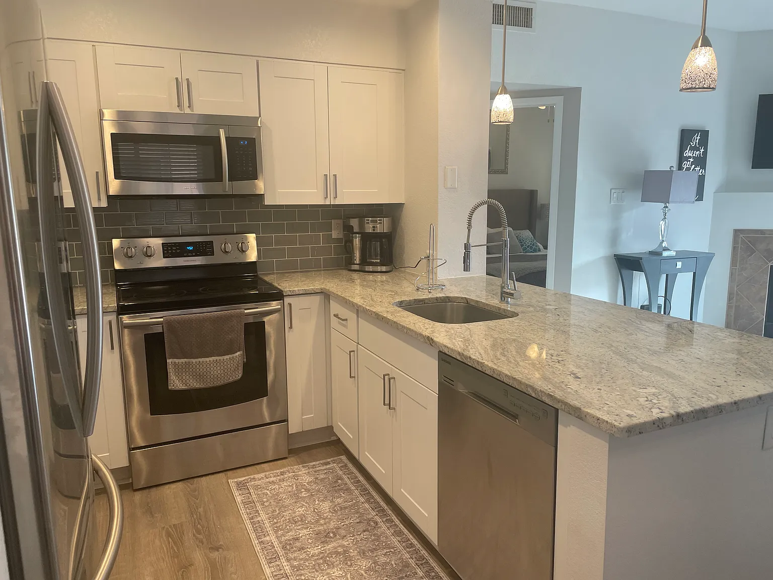 1 bed, 672 sqft, $1,150 — Photo 3