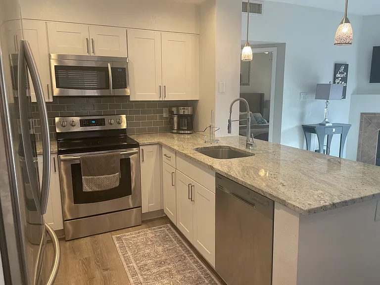 1650 Smoketree Ave S #118 — Photo 3
