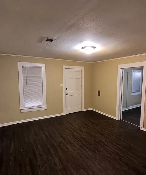 701 Glankler St — Photo 2