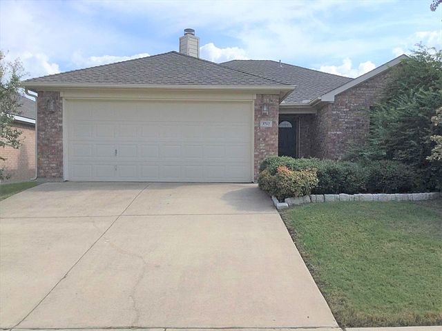 1st image of 3712 Vista Greens Dr