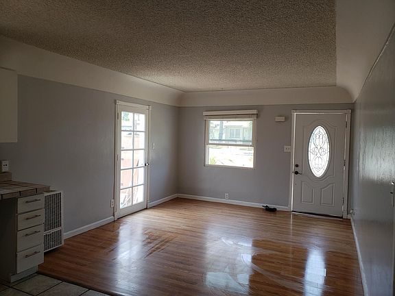 4th image of 389 I St