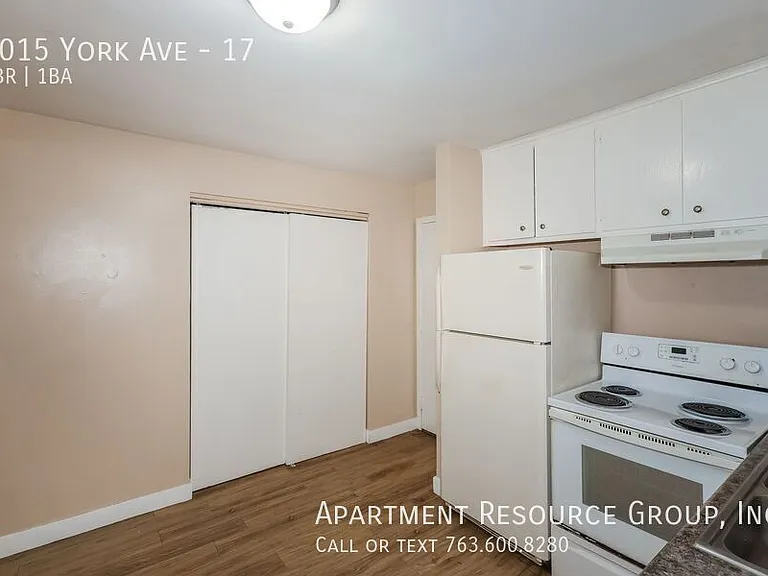 1015 York Ave #17 — Photo 18