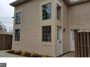 310 Green Meadow Ln, Horsham, PA 19044