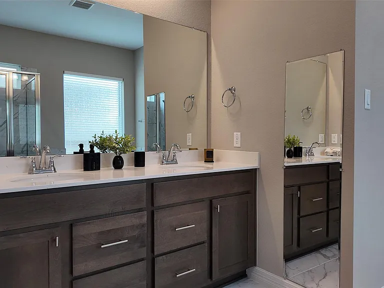 360 Mallorn Ln — Photo 16