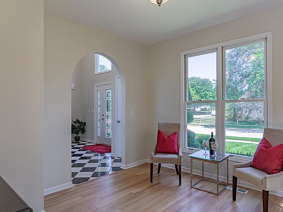 4th image of 101 Claria Dr