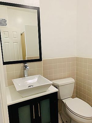 5th image of 558 Washington Ave APT 7