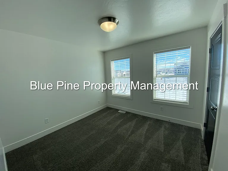 4331 N Catalina Ave — Photo 14