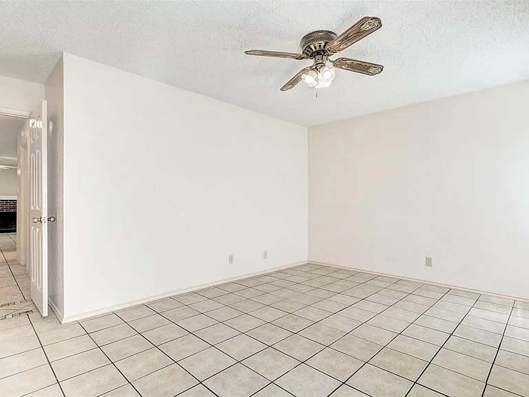 8704 Clearbrook Trl #A — Photo 23