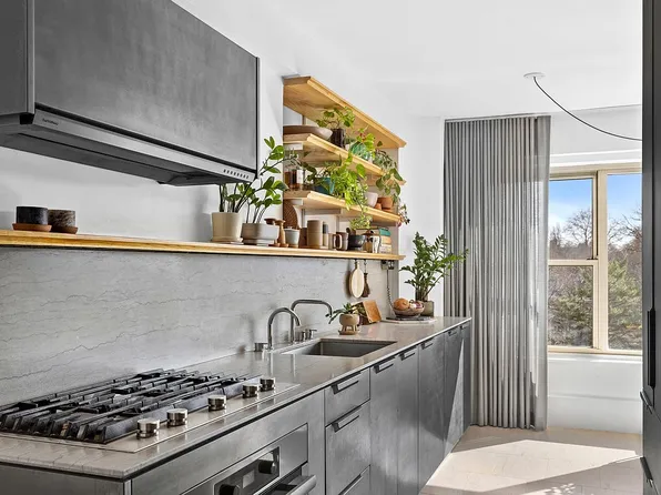 135 Ashland Pl APT 10-D, Brooklyn, NY 11201