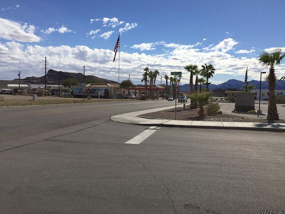 2nd image of 1030 Acoma Blvd S Lot 3