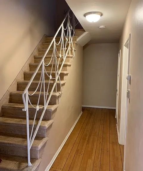 628 Midvale Ave — Photo 14