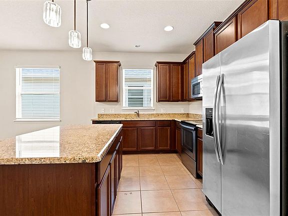 3rd image of 4850 SOUTHLAWN AVENUE