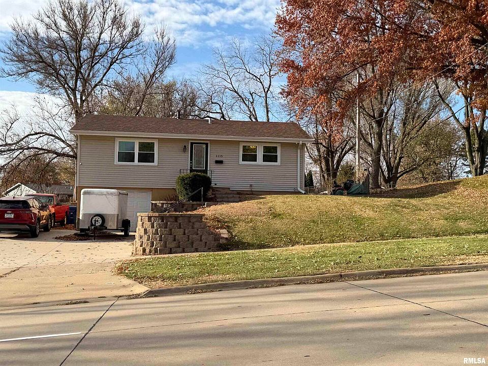1st image of 1115 Spruce Hills Dr