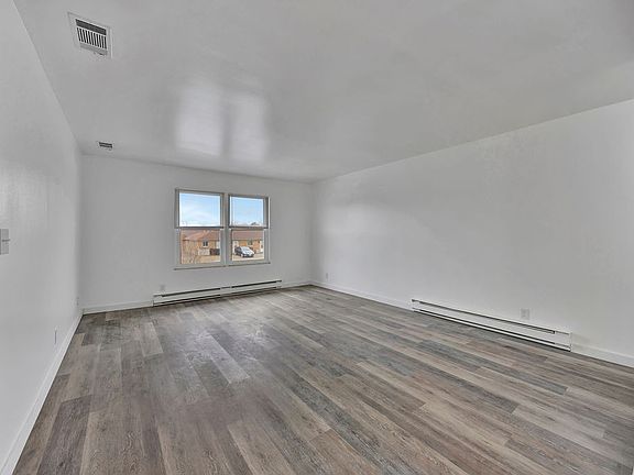Apply At

GDNMANAGEMENT.COM

Under Rentals

1 & 2 Bedroom Apartments Available

Water and Trash Paid!
Tags