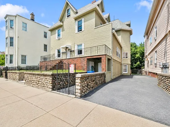 254-254 E Eagle St #256, Boston, MA 02128