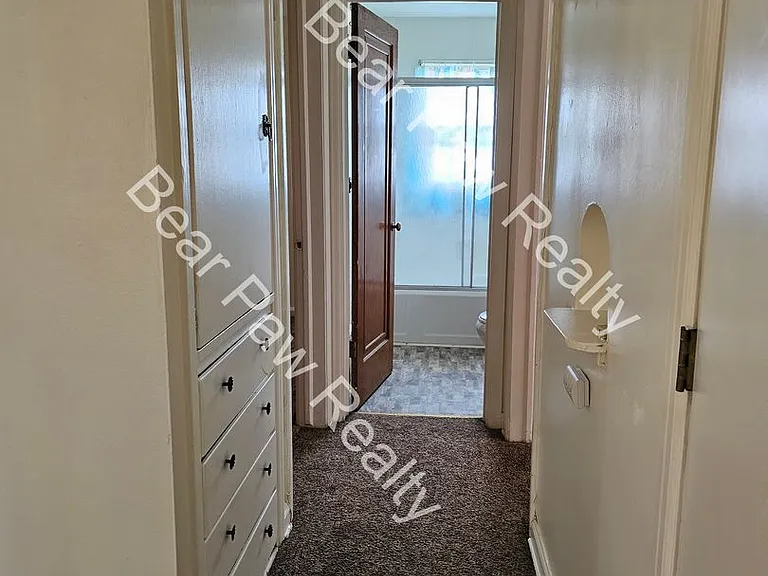 708 W 1st Ave — Photo 29
