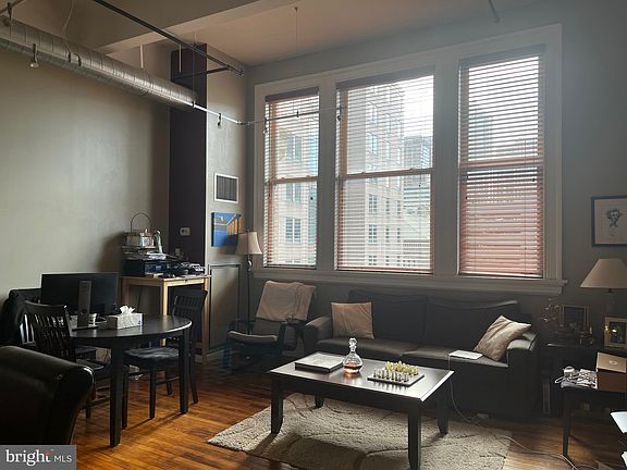 3rd image of 1228 Arch St #7C