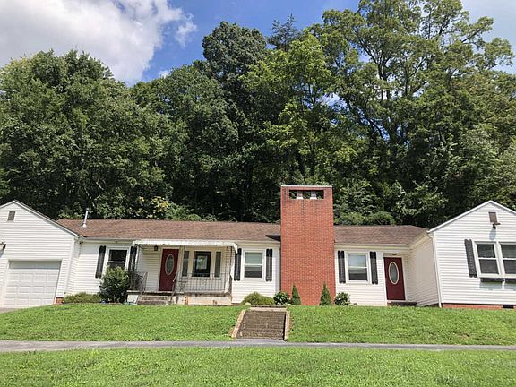 3rd image of 906 S Chilhowee Dr