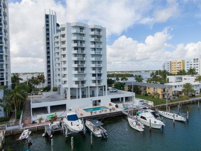 7933 West Dr APT 402, North Bay Village, FL, 33141
