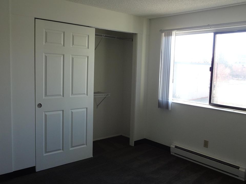 2nd image of 10800 Roosevelt Way NE #308