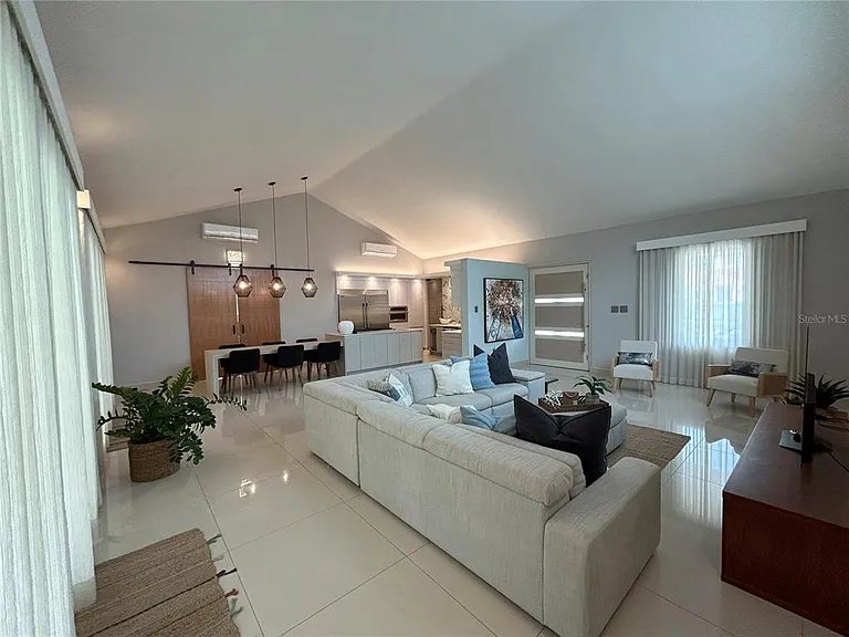 312 Sabanera — Photo 5