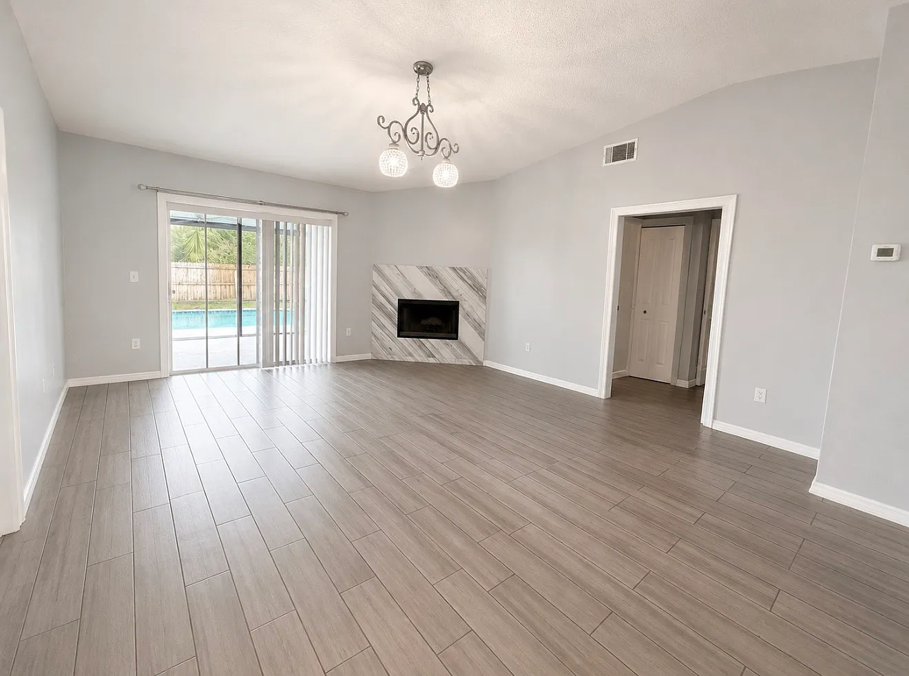 5619 Kevin Ave — Photo 3