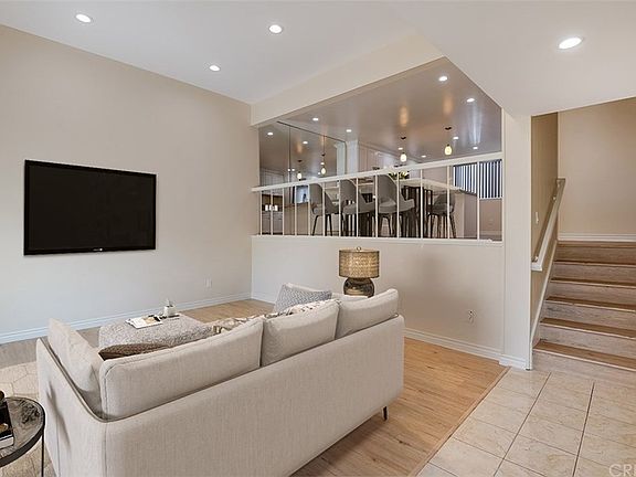 5th image of 4257 W Sarah St #5