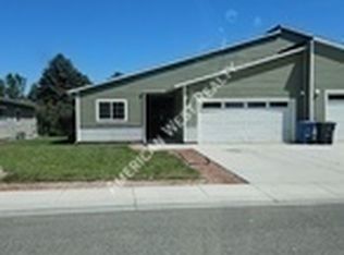 35 W 9th St, Lovell, WY 82431