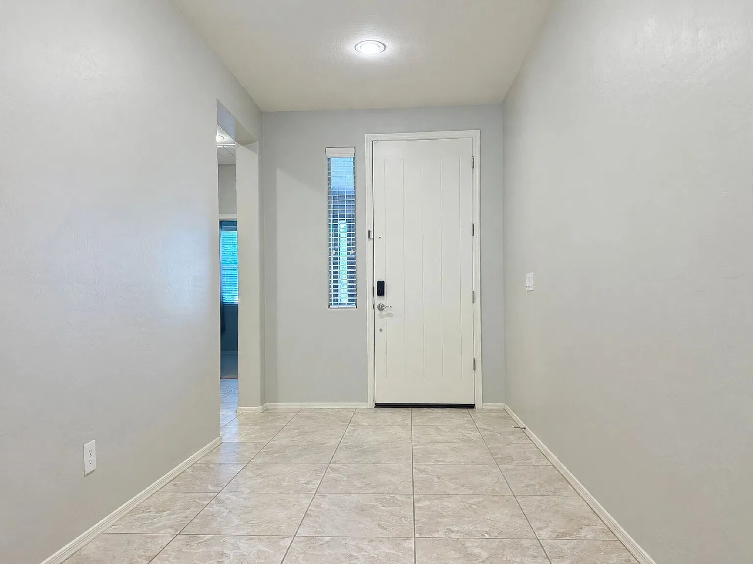 3 bed, 2.0 bath, 2588 sqft, $2,695 — Photo 3