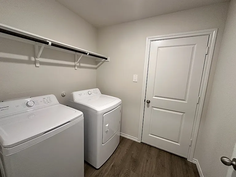 3310 Catamount Dr — Photo 19