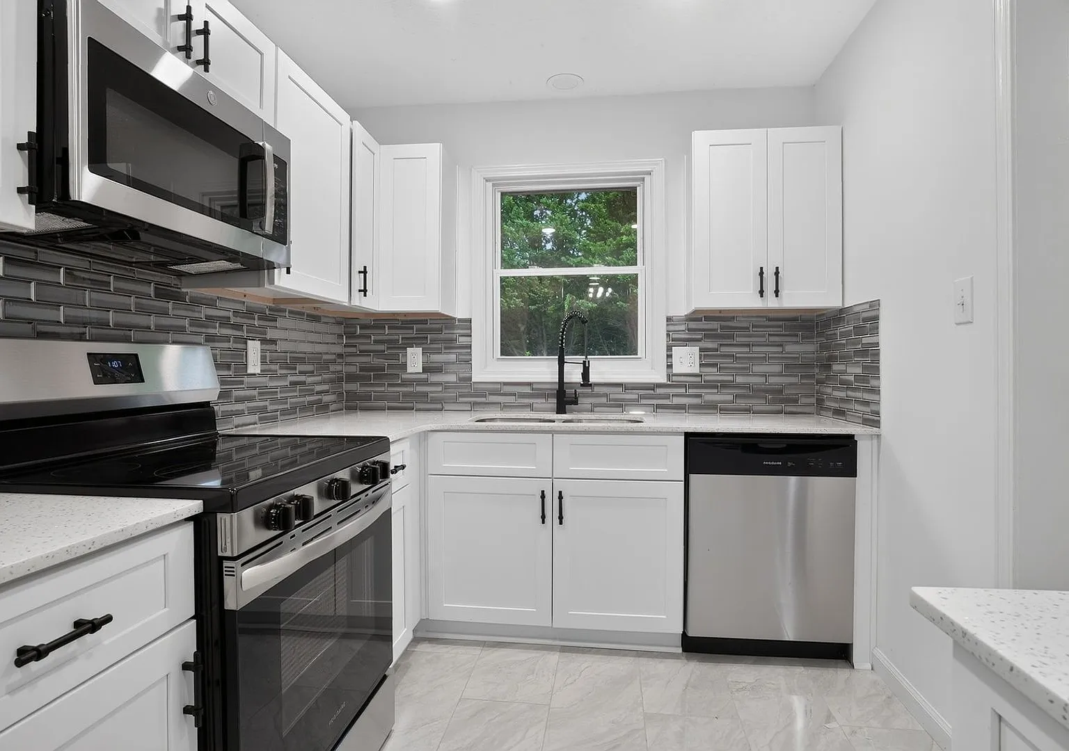 Charming 2BR Condo in Snellville — Photo 1