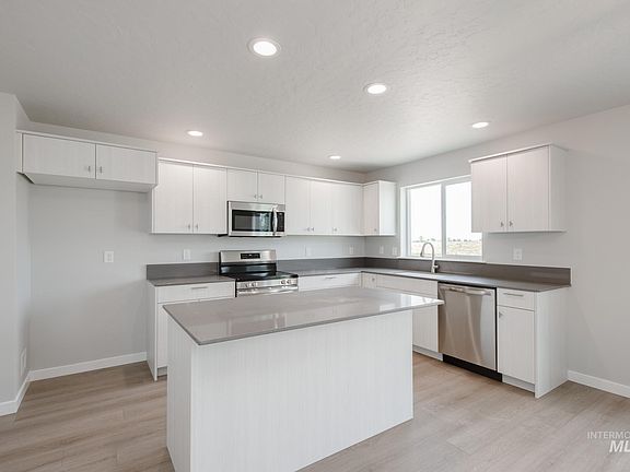 5th image of 3147 N Arroyo Vista Way