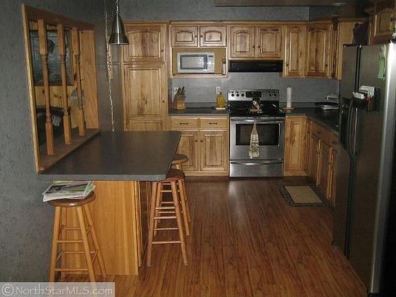 3rd image of 1597 Woodland Dr