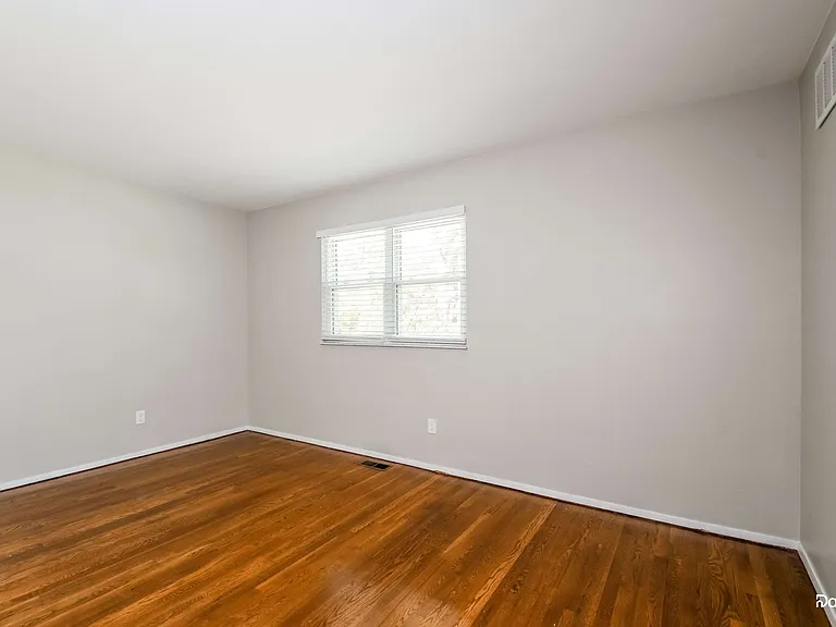 11011 Crimson Dr — Photo 7